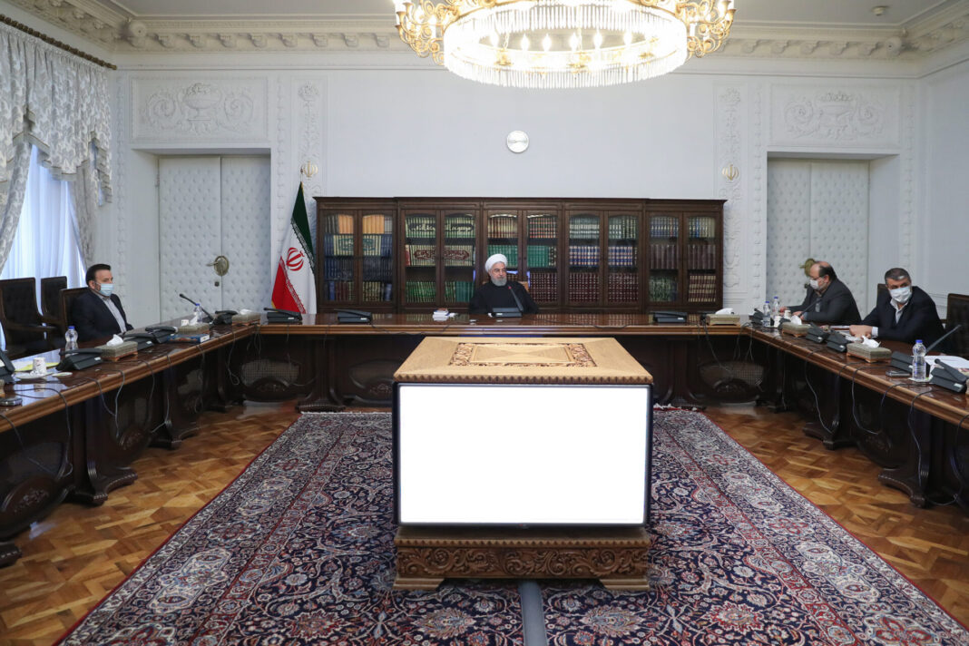 Rouhani Says 'Smart Social Distancing' Conforms to Iranians' Lifestyle