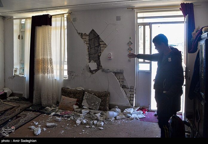 Several Wounded as Magnitude 5.1 Quake Hits Western Iran