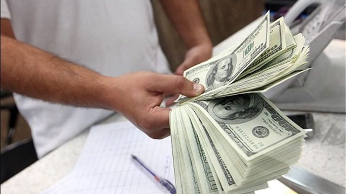Parliament Imposes Fines on Taking Currency Out of Iran 1 Parliament Imposes Fines on Taking Currency Out of Iran