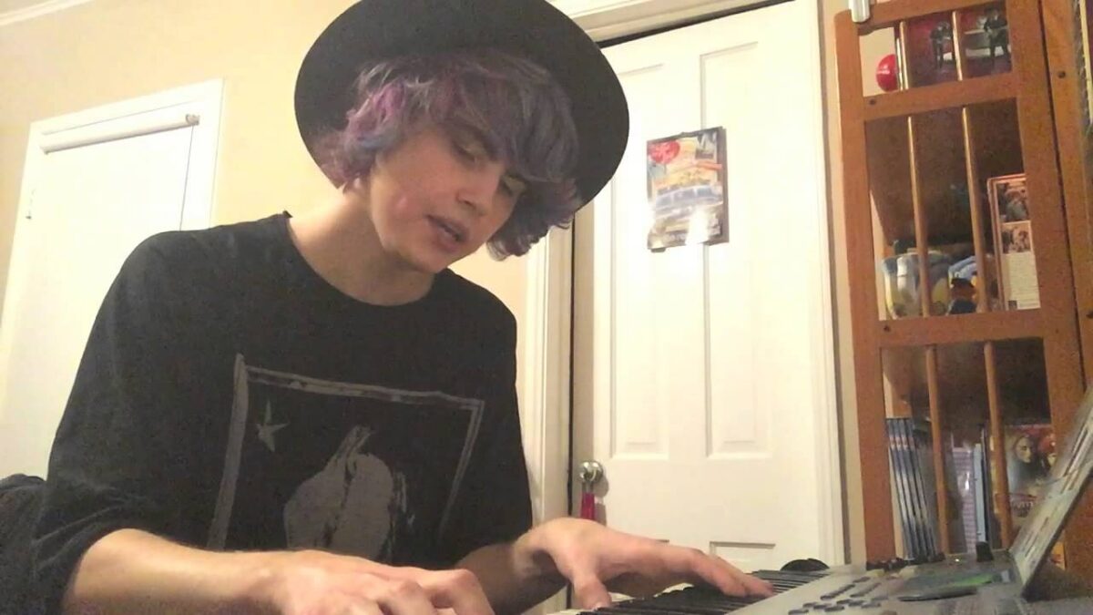 All People Are Artists in One Way or Another: Blake English 1 All People Are Artists in One Way or Another: Blake English