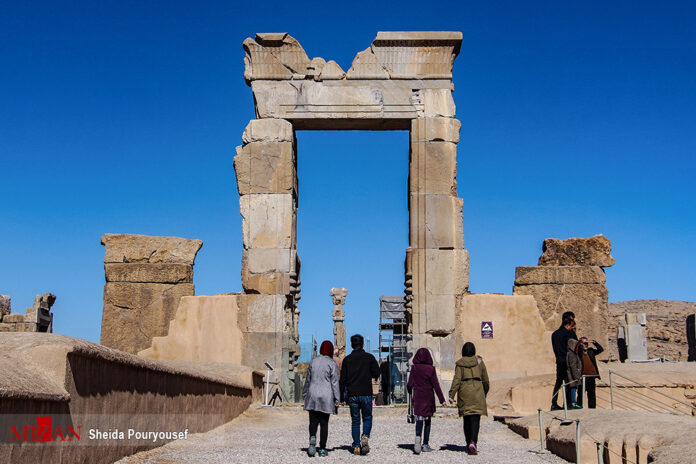 Iran Says Its Tourism Industry Recovers from COVID-19 Earlier than Expected
