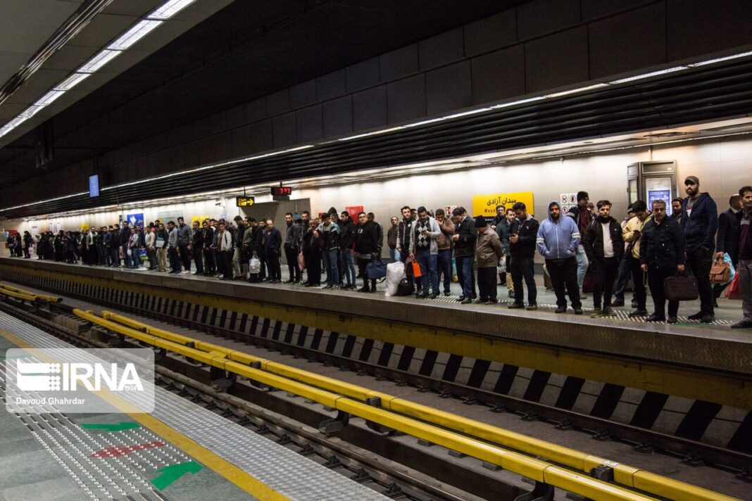 Tehran Metro to Get Suicide-Prevention Glass Walls