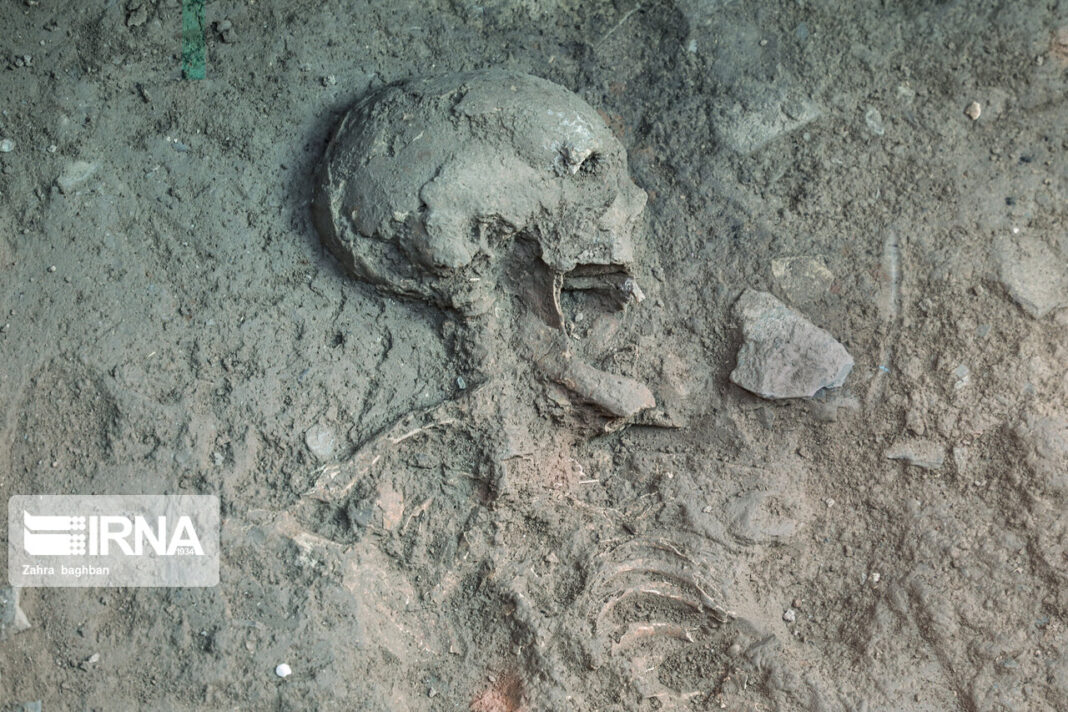 Skeleton of Parthian Woman Unearthed in Central Iran 3