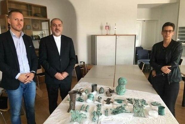 Smuggled Iranian Antiquities to Return Home from Austria