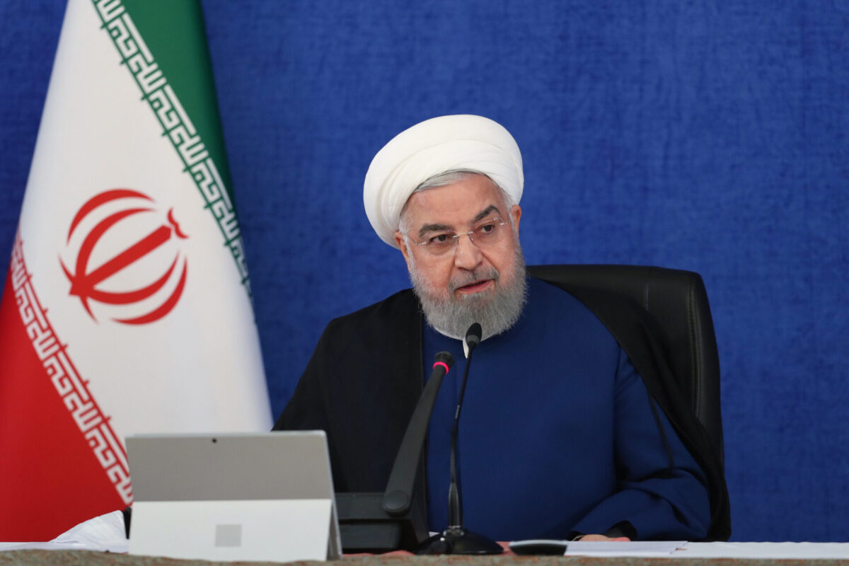 Rouhani Urges 'Golden Mean' between Strict, Lax COVID-19 Restrictions