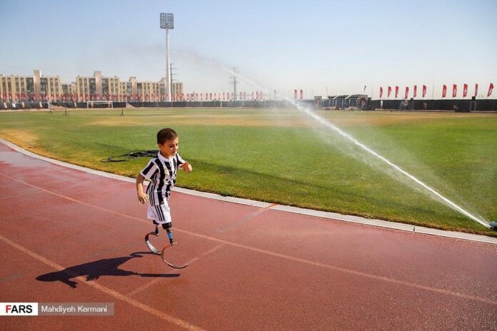 Disabled Iranian Child Longing to Attend Paralympic Games