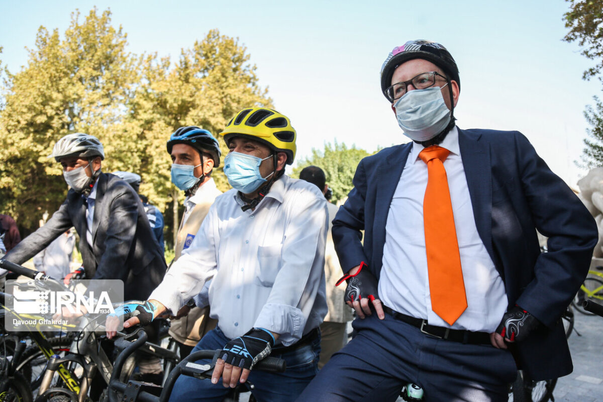 European Envoys Join Tehran Mayor in Car-Free Day Cycling