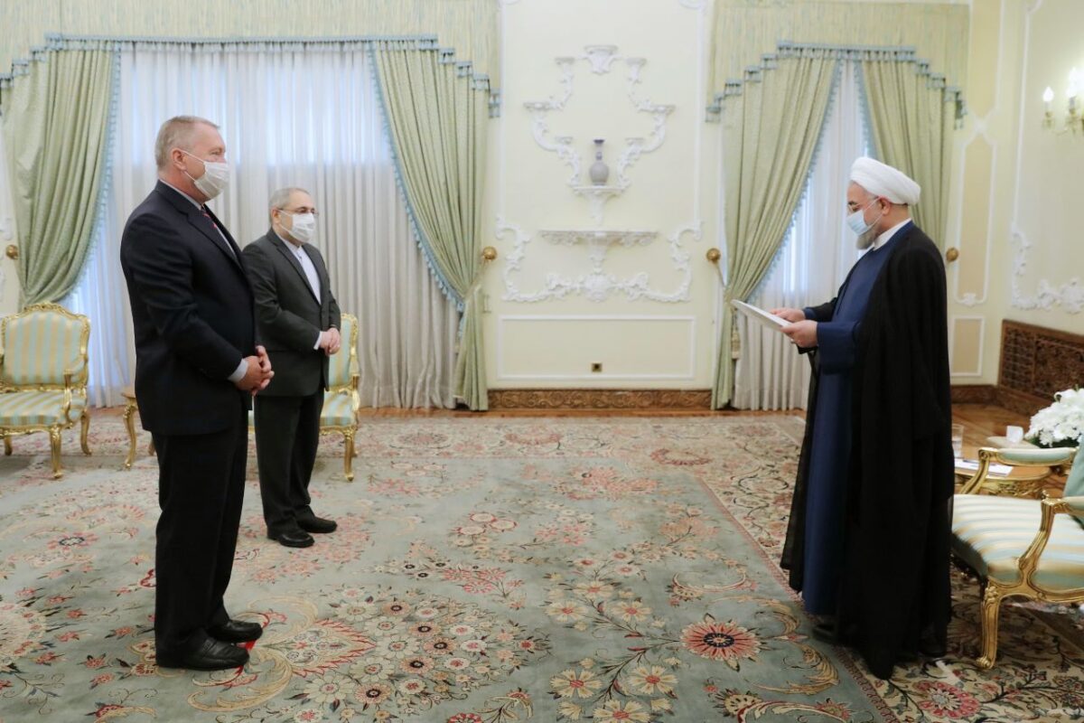 Rouhani Calls for Closer Tehran-Prague Cooperation
