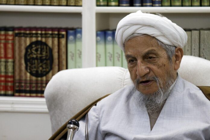 Iranian Cleric Grand Ayatollah Saanei Passes Away