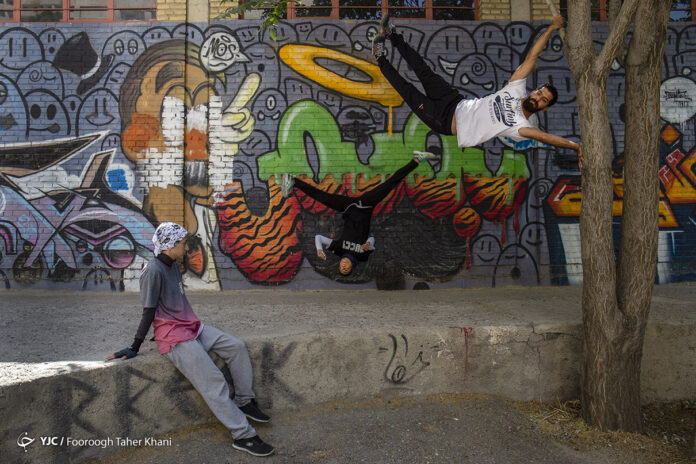 Parkour Becoming All The Rage In Iran - Iran Front Page