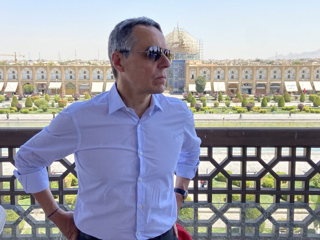 Swiss FM Visits Historical City of Isfahan Upon Arrival in Iran 4