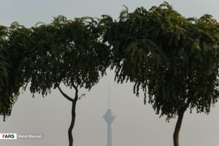 Air Polution Returns to Tehran as Winter Looms 1