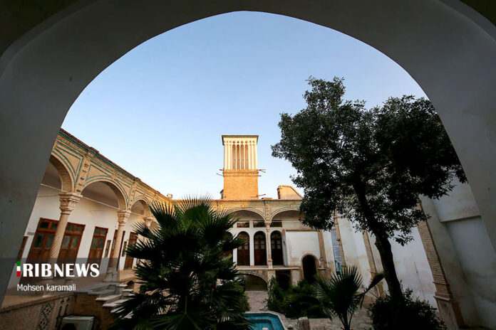 Century-Old House in Qom Boasts Unique Architecture 21