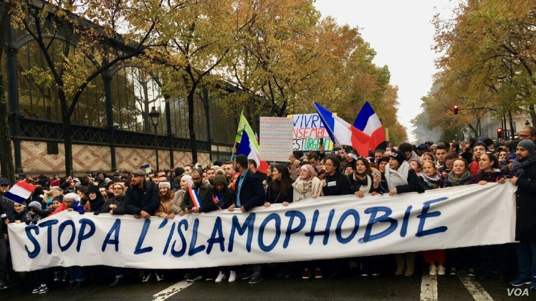 Int’l Condemnations Pouring in against France’s Anti-Islam Stance