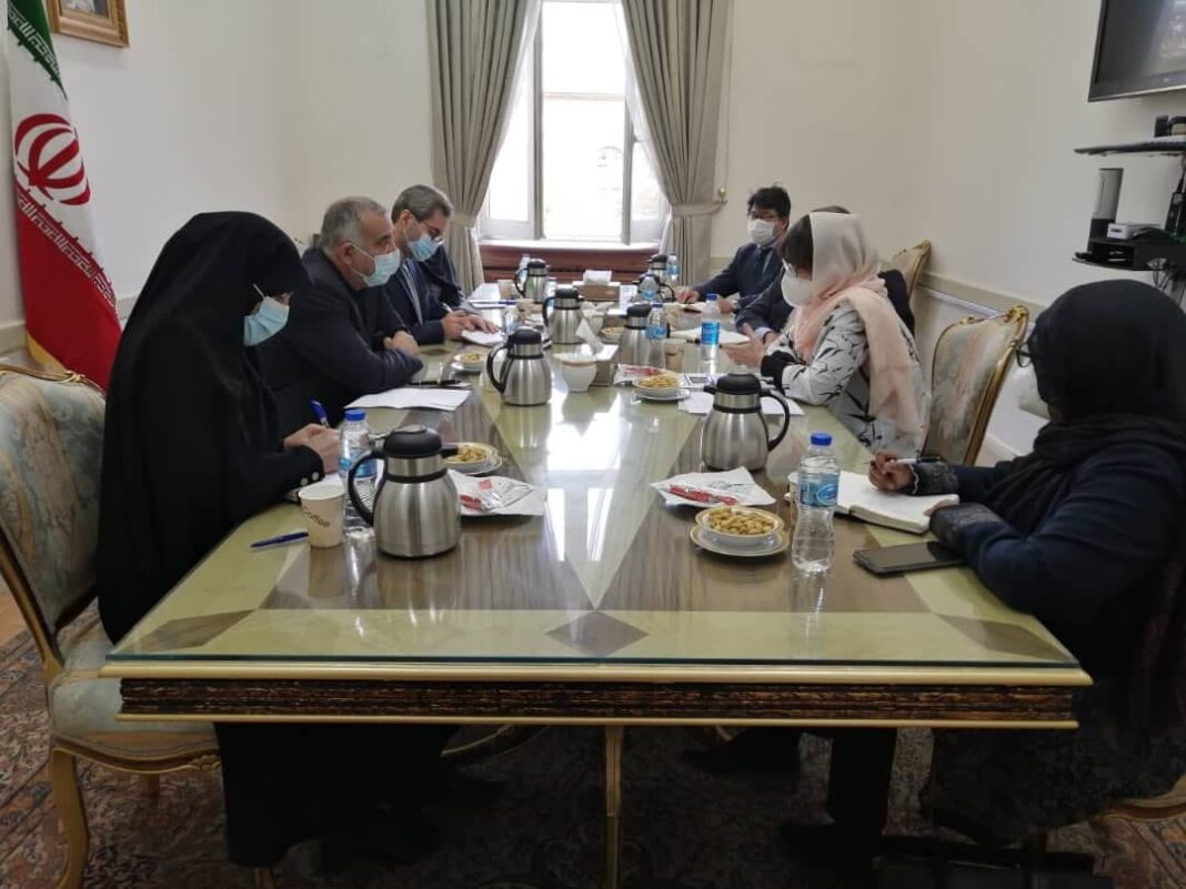 Iranian, UN Envoys for Afghanistan Discuss Peace Process