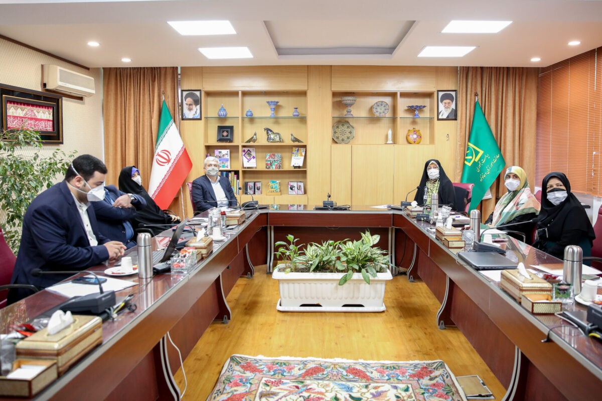 VP Hails Iranian Women’s Key Role in Struggle with Sanctions