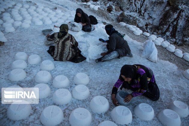 Women Villagers in Western Iran Earn a Living by Collecting Salt from Rocks