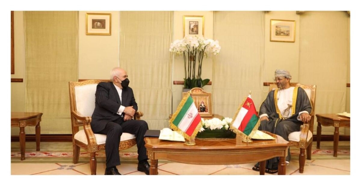 Iranian, Omani Foreign Ministers Hold Talks in Muscat