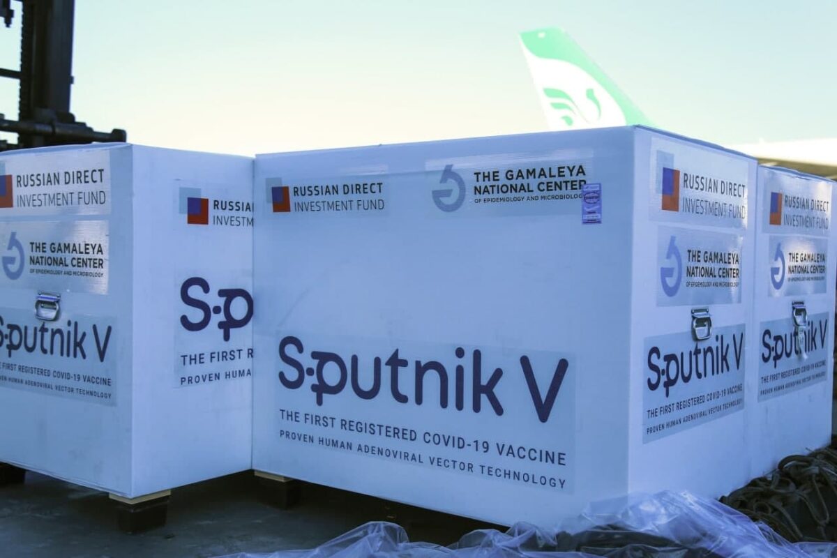 Iran to Receive 100,000 More Doses of Sputnik-V Vaccine Thursday 1 Iran to Receive 100,000 More Doses of Sputnik-V Vaccine Thursday