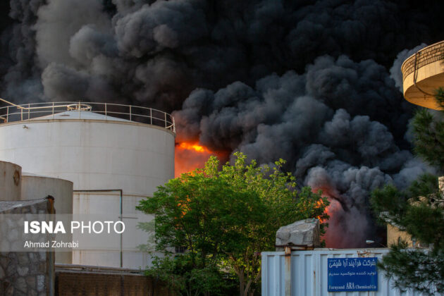 Huge Fire Engulfs Alcohol Factory in Iran's Qom