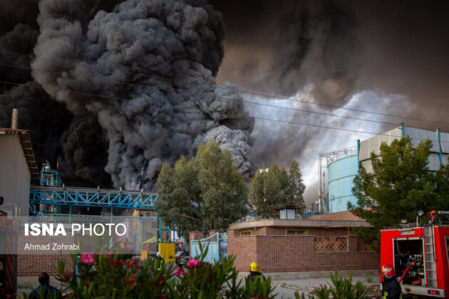 Huge Fire Engulfs Alcohol Factory in Iran's Qom