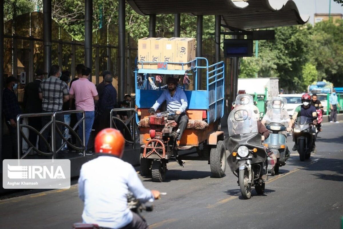 Over 50% of Iranian Couriers, Pickup Drivers Lose Their Jobs during Pandemic