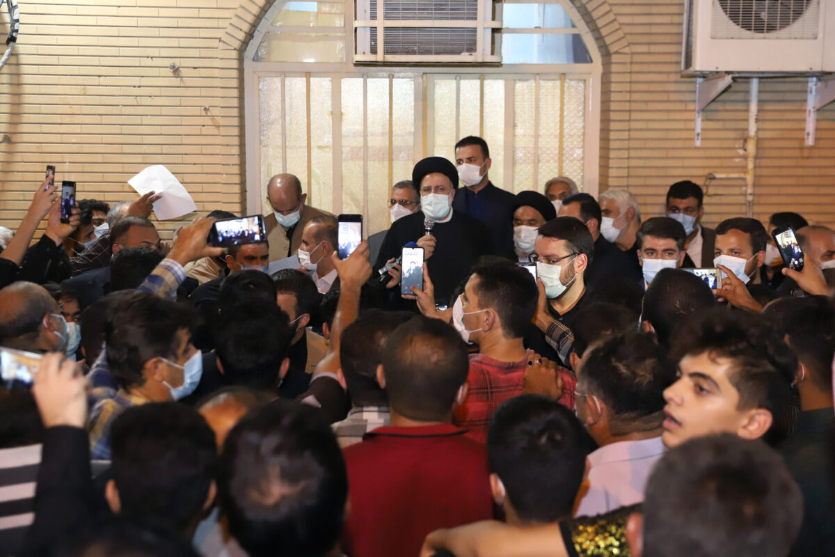 Raisi’s Unannounced Visit to Khuzestan under Media Spotlight