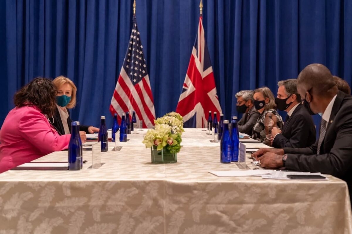 Top US, UK diplomats discuss Iran, Afghanistan