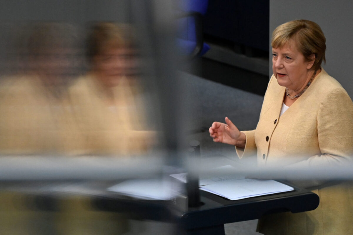 Merkel warns Germans of voting for the left-wing 1 Merkel warns Germans of voting for the left-wing