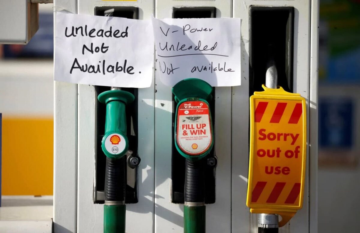 Long queues at UK petrol stations amid fuel crisis