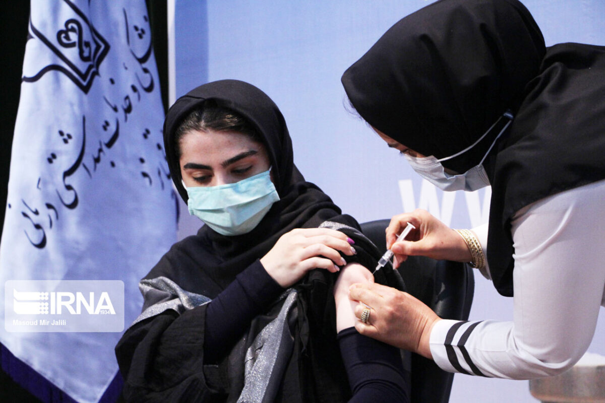 Iran keeps up vaccination pace with about 954,000 new shots