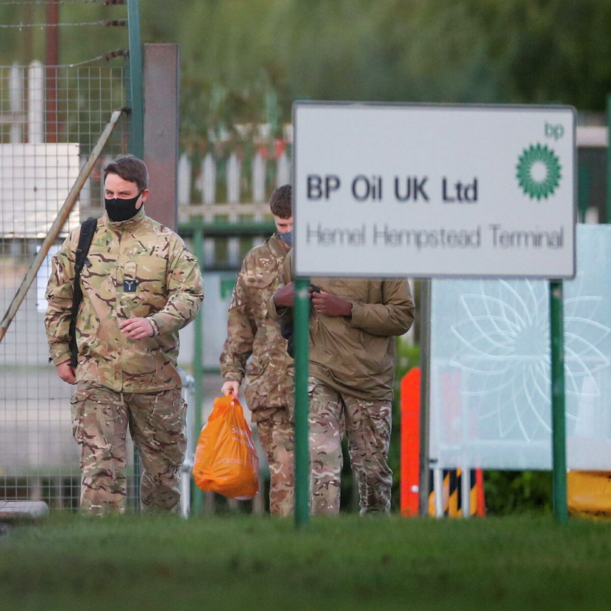 UK military begins fuel delivery amid driver shortage