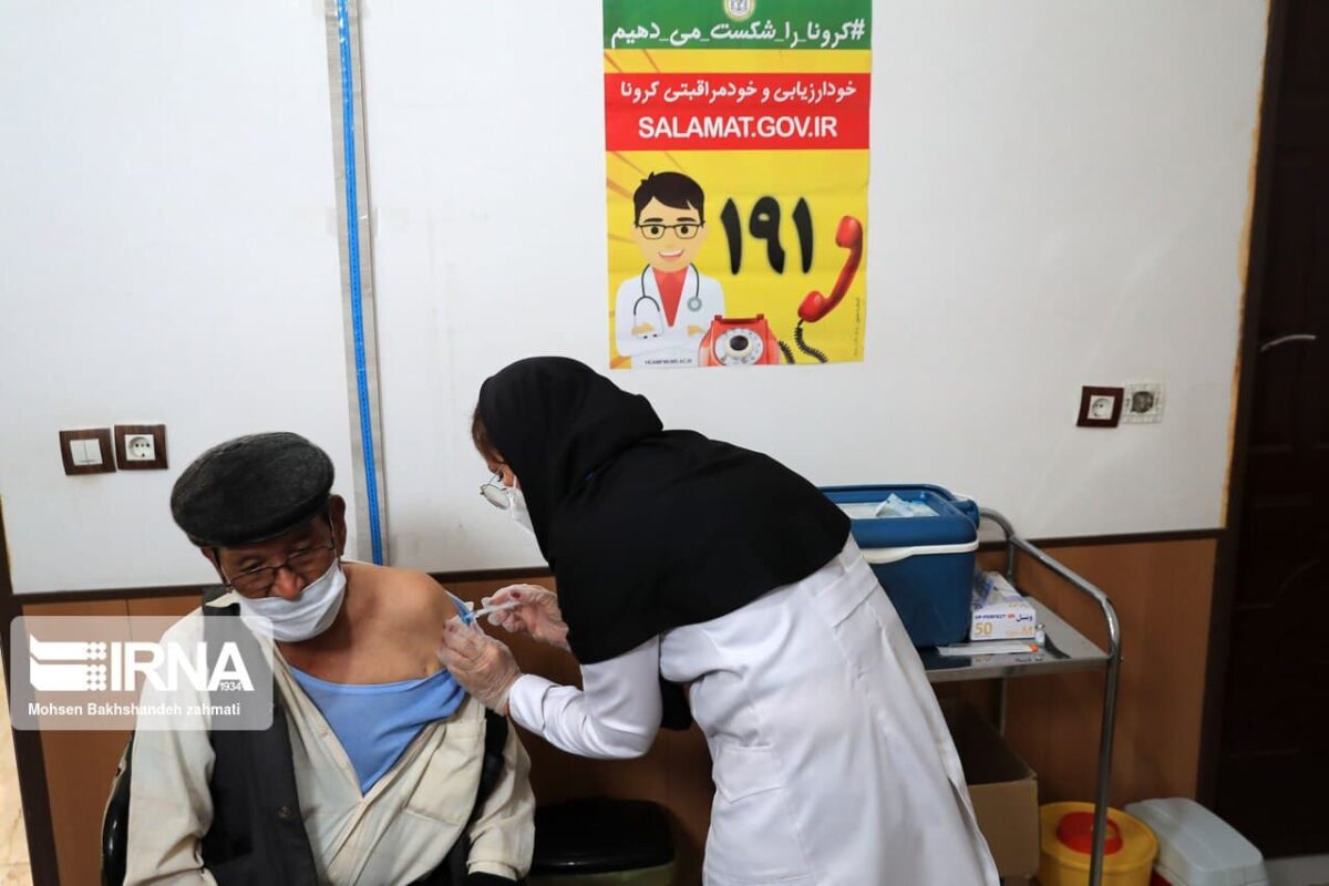 Afghans residing in Iran's Mashhad receive over 62,000 COVID-19 shots 1 Afghans residing in Iran's Mashhad receive over 62,000 COVID-19 shots