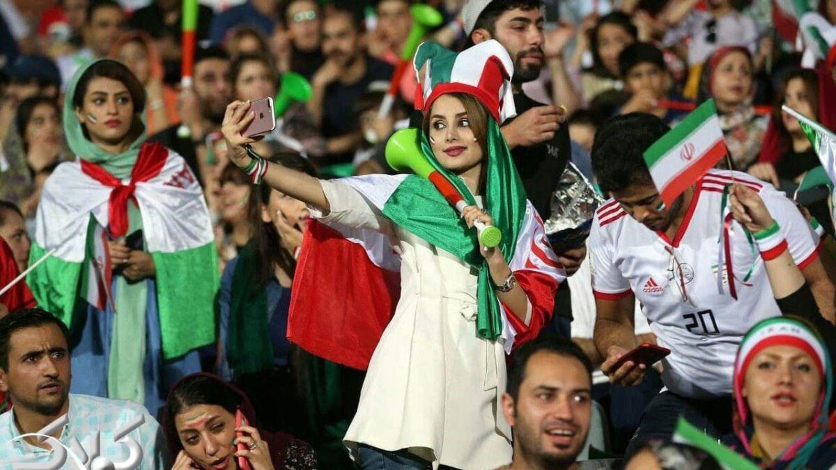 Iran to Face South Korea in 2022 FIFA World Cup Qualifiers, women spectators