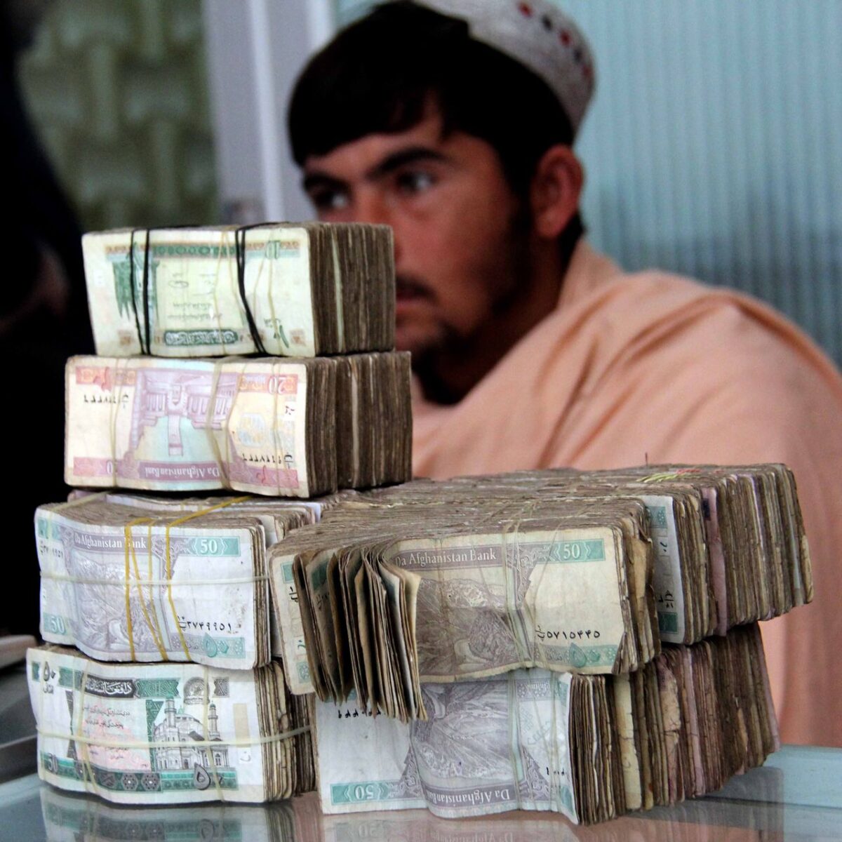 Red Cross: lack of cash main problem in Afghanistan 1 Red Cross: lack of cash main problem in Afghanistan