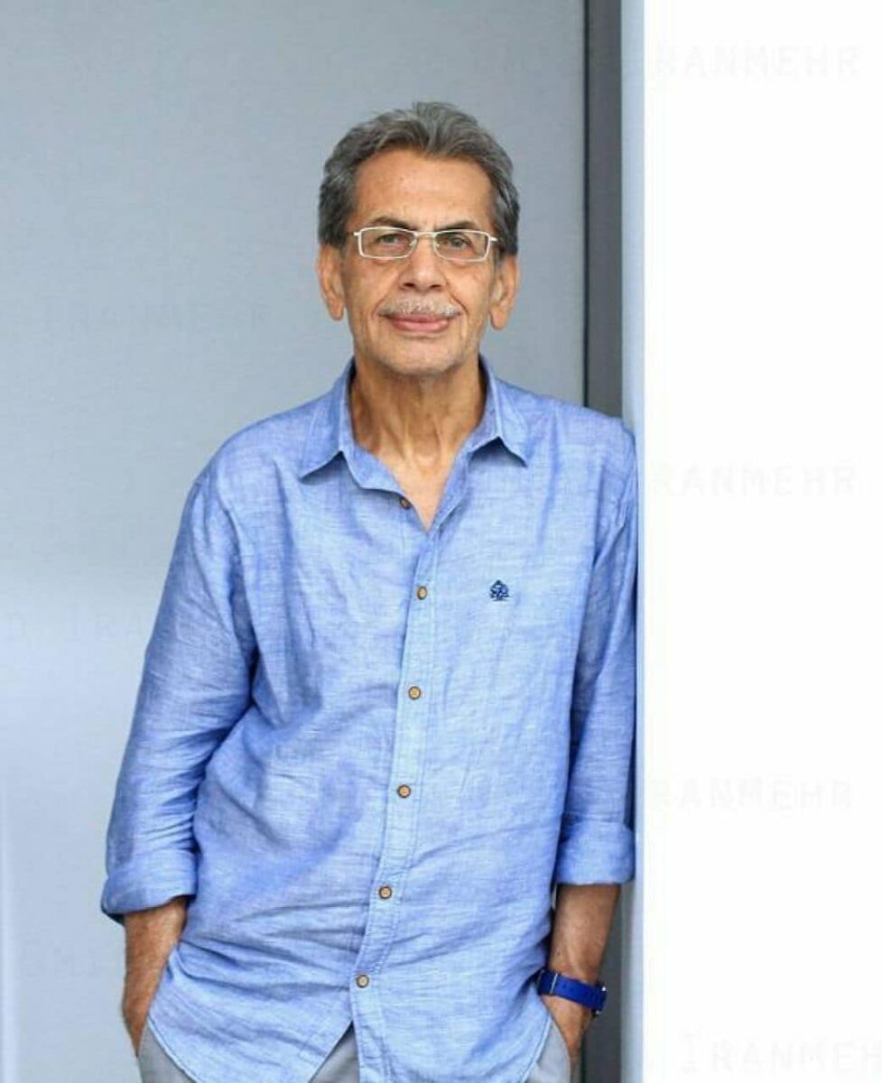 Prominent Iranian cartoonist Derambakhsh dies at 79