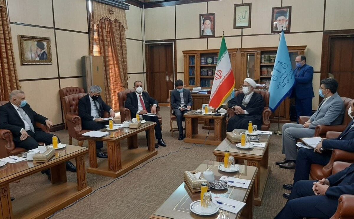 Iraqi delegation discusses Soleimani assassination with Iran prosecutor general