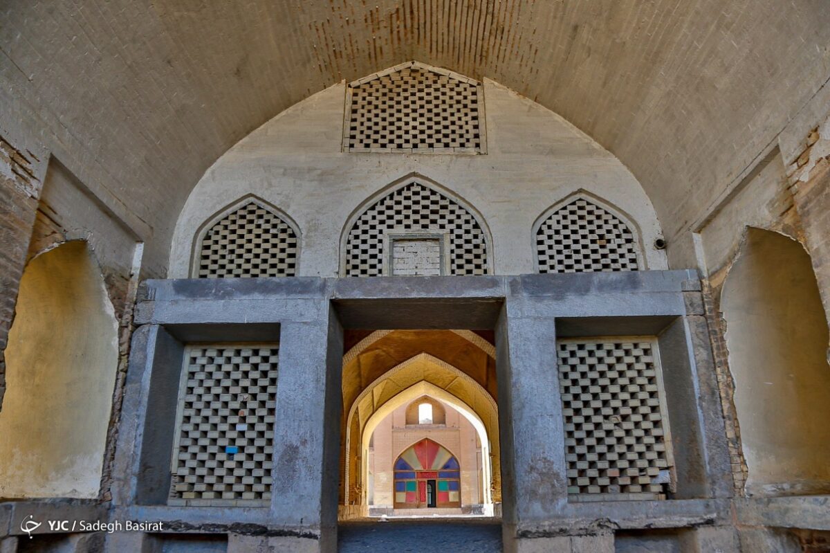 Mahyar historical caravanserai, artistic work rarely seen elsewhere