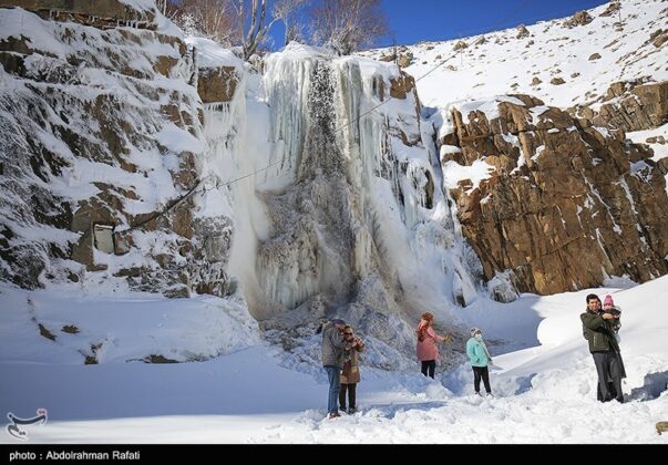 Face of winter in Hamedan’s waterfall