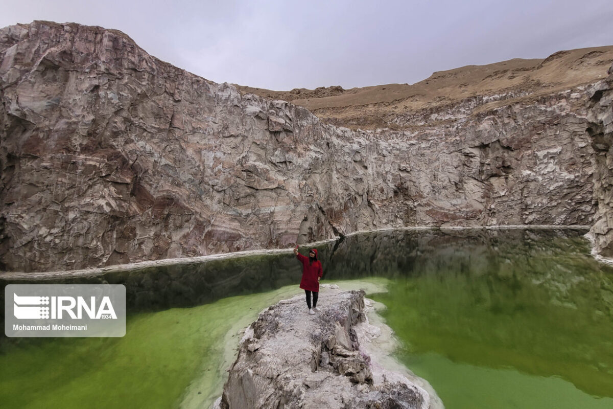 Garmasar: Salt caves and green ponds