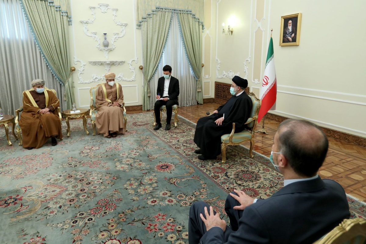 Raisi calls for expansion of Iran-Oman ties