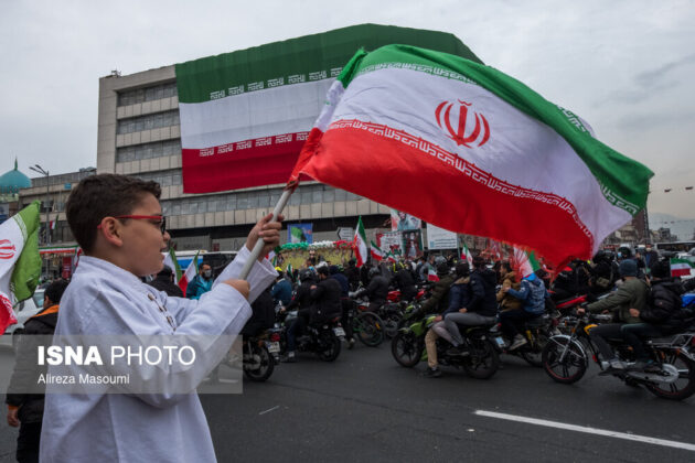 Iranians hold mass rallies to mark anniv. of 1979 Revolution