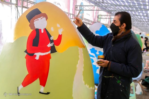 Tabriz hosts giant colored eggs festival