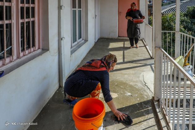 Pics: Iran villagers begin spring house cleaning before Nowruz