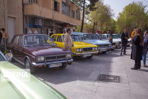 Rally of classic cars in Iran