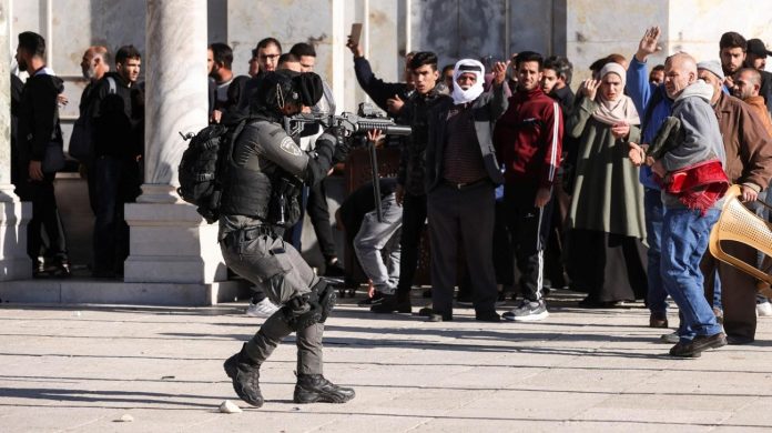 Israeli forces storm al-Aqsa Mosque