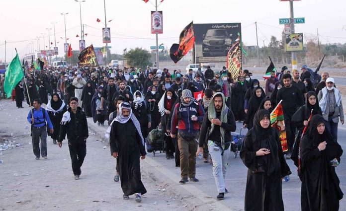 Iranian pilgrims travel to Iraq t Iranian pilgrims travel to Iraq t