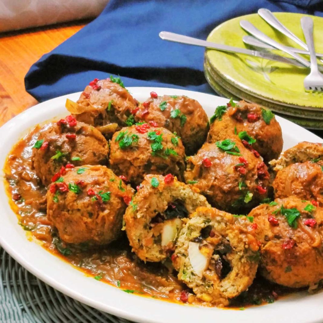Koofteh Berenji (Persian Meatballs with Rice)