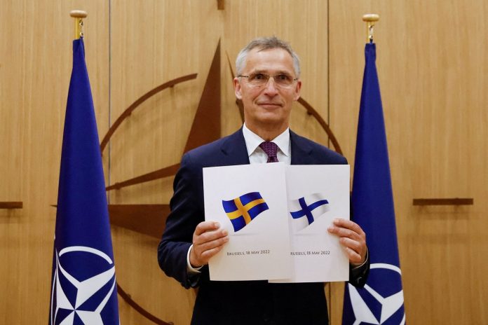Finland and Sweden apply to join NATO
