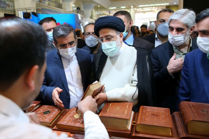 President Raisi visits Tehran Intl. Book Fair
